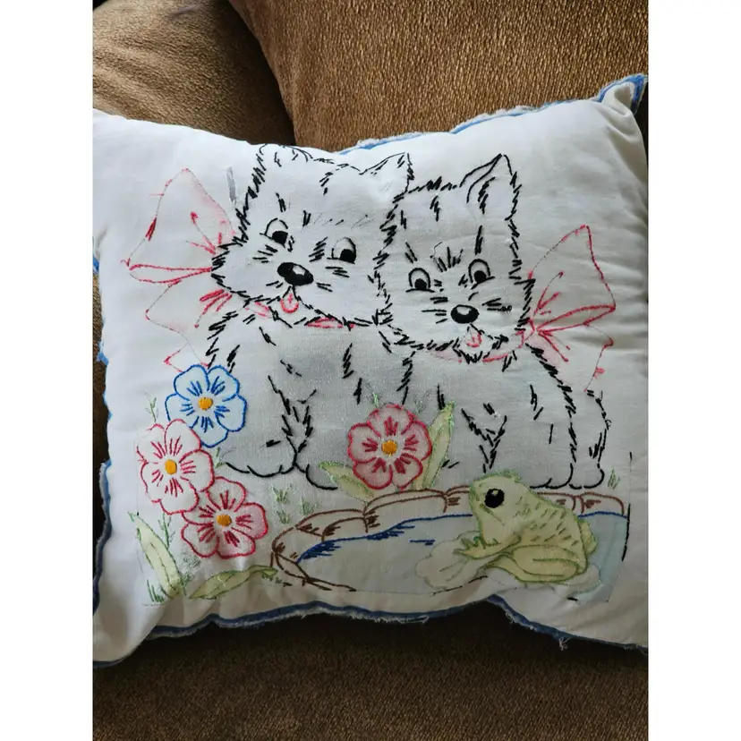 Vtg Hand Embroidered Pillow With Puppy Dogs Flowers And Frog On Lily Pad