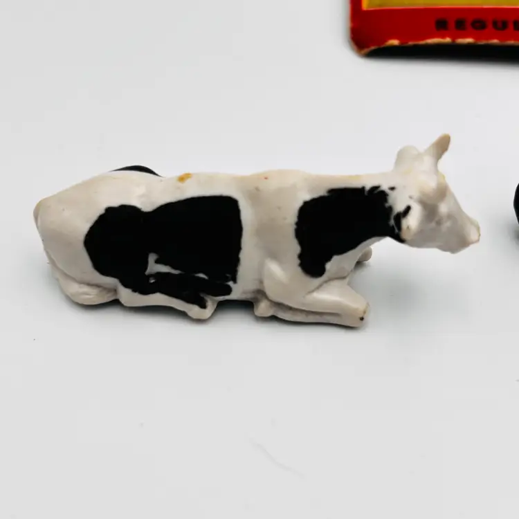 Plasticville USA Barnyard Animals 16 Pieces Cows Sheep Horse Pigs Scaled to 0