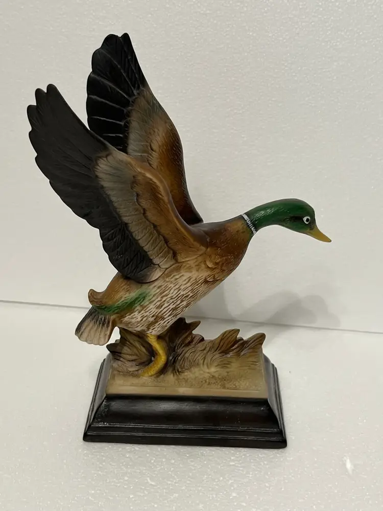 Flight Of The Mallard Figurine Special Edition Birds In Flight Collection￼￼