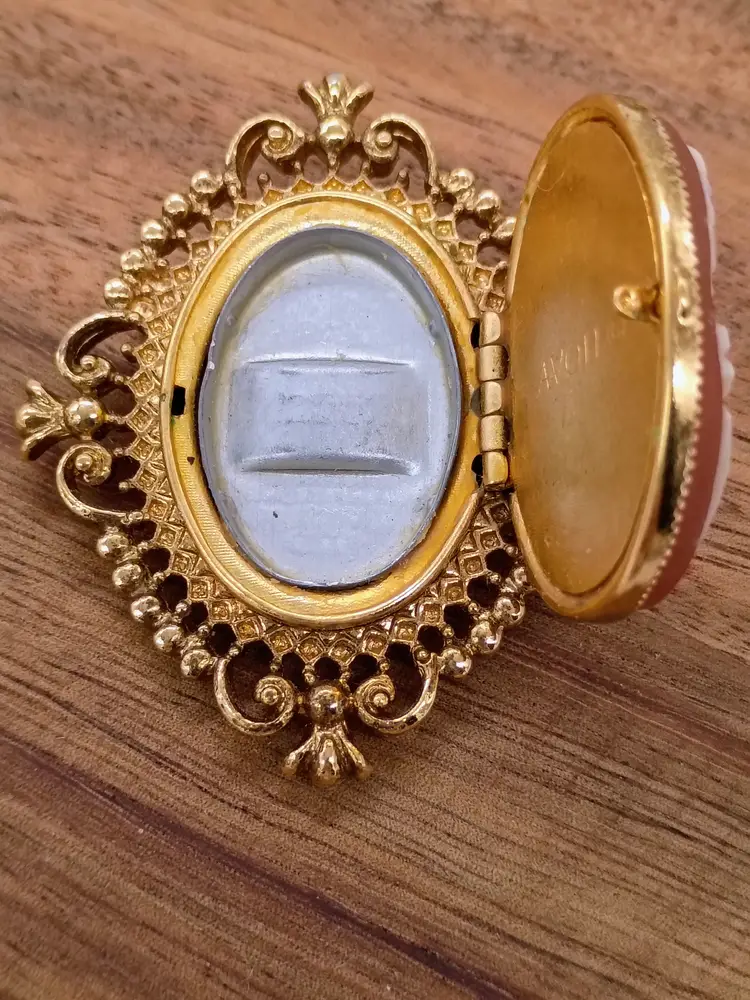 Vintage Avon Resin Cameo Filigree Gold Tone Brooch Empty Perfume Locket.