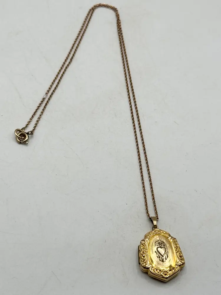 Estate Gold Filled Heart Flower Locket Necklace