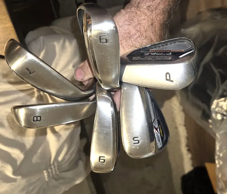 RH COBRA "AIRX" golf club iron set (6-9, PW, SW) Ultralite 45g Graphite shafts, nice grip $300