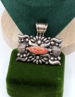 Native signed sterling silver Spiny Oyster pendant 35.30g