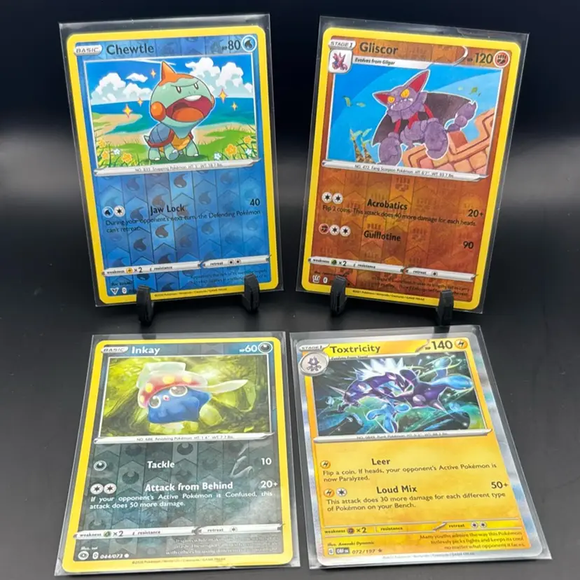 Pokémon Lot Chewtle Pokeball Holo, Gliscor Pokeball Holo, Inkay Holo, Toxtricity Holo