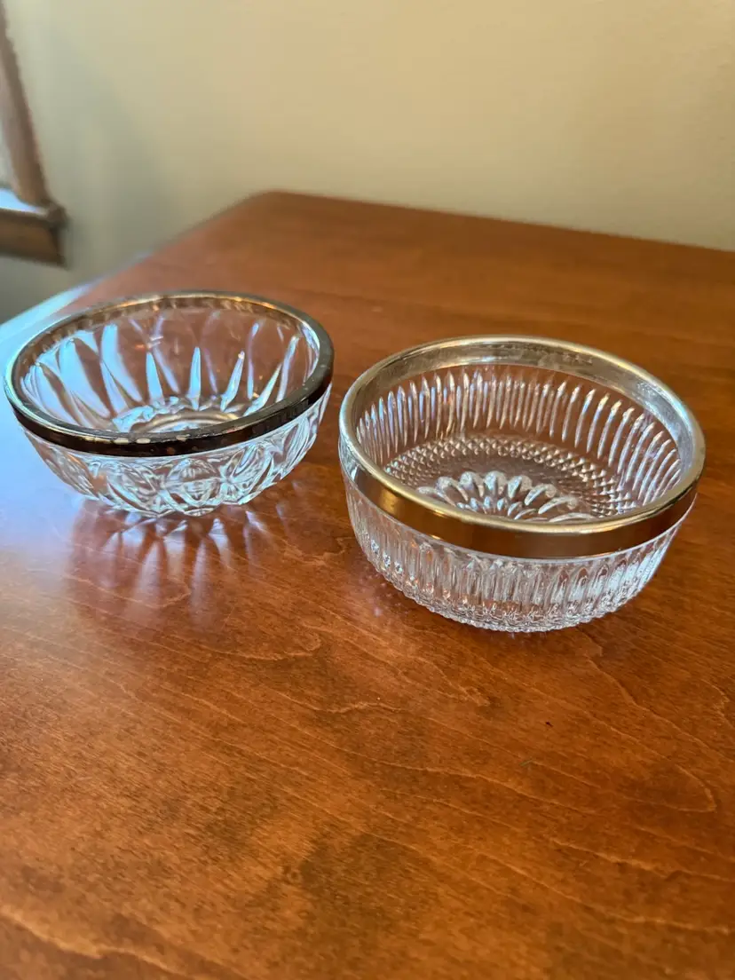 ☀️Small Glass Bowls With Silver Plated Rims