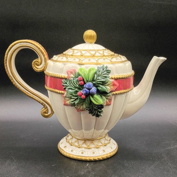 Fitz And Floyd Christmas Deer Holiday Teapot With Lid Bells Tassels Bows Vintage Discontinued Pattern:  Actual: 1998 - 2001