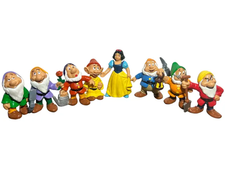 VTG 1982 PVC Disney Snow White & The 7 Dwarfs Complete Set