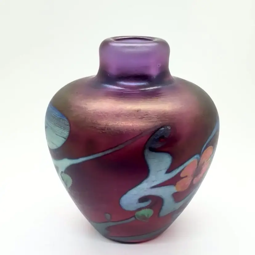 Vandermark Blown Glass Iridescent Flower Vines 1982 Perfume No Stopper Bud Vase