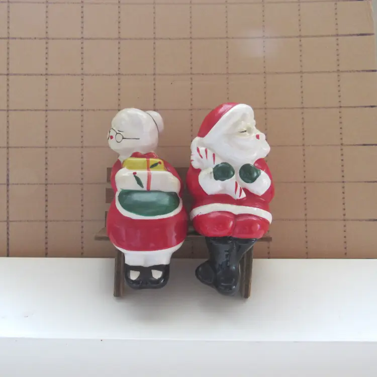 VTG Kissing Mr & Mrs Claus Bench Sitter S & Ps