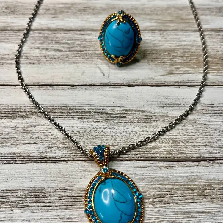 Gold And Silver Howlite Victorian Looking Hat Pendant And Ring