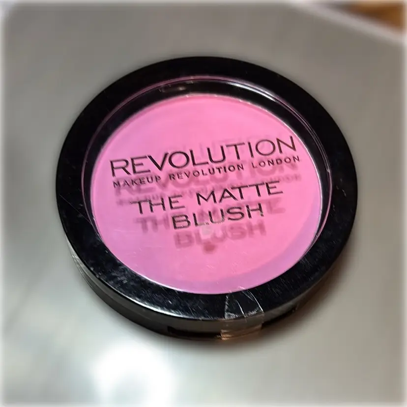 Revolution Make Up Revolution London The Matte Blush In The Shade Divine