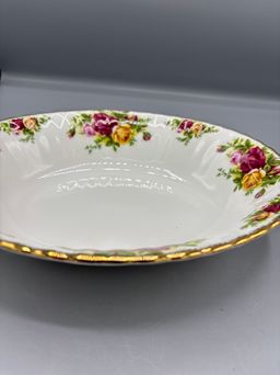 Royal Albert Old Country Roses Vegetable Bowl