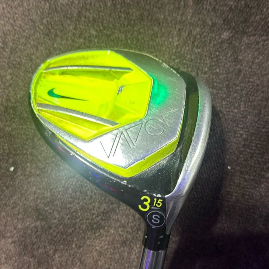 Nike Vapor ドライバー フェアウェイウッド（3番）headカバー付き Nike Vapor ドライバー フェアウェイウッド（3番）headカバー付き