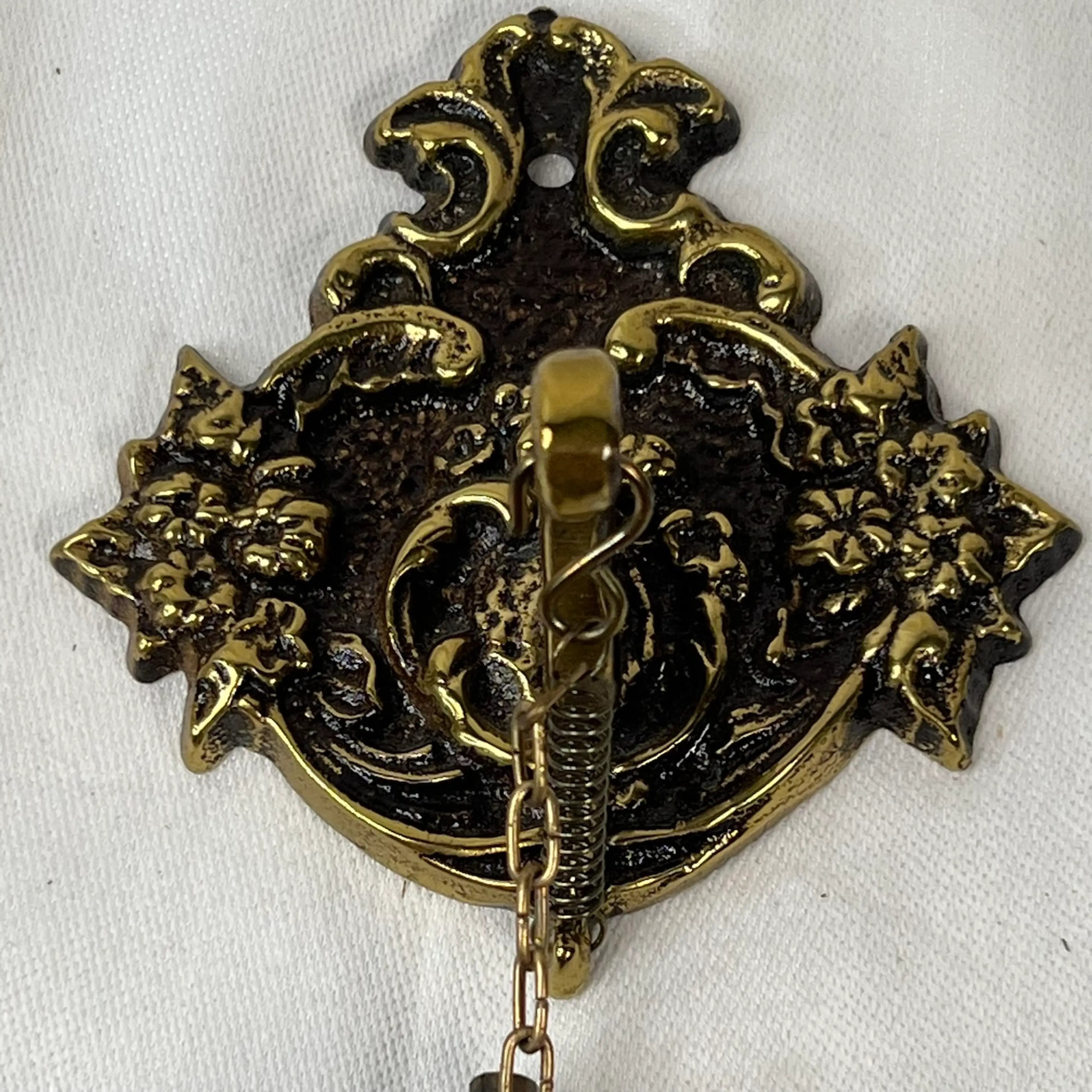Image 2 of 8