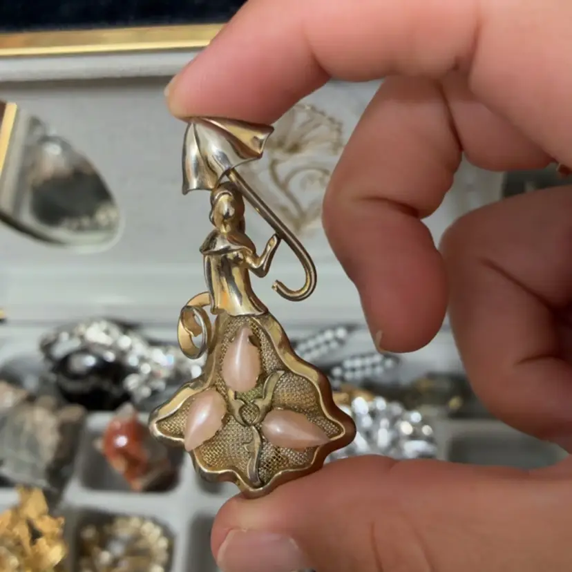 Gold Tone Lady W Umbrella