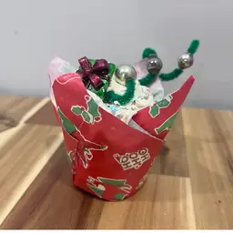 Mercury Beads With Present Cupcake