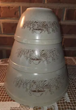 PYREX FOREST FANCIES-MUSHROOM NESTING BOWLS