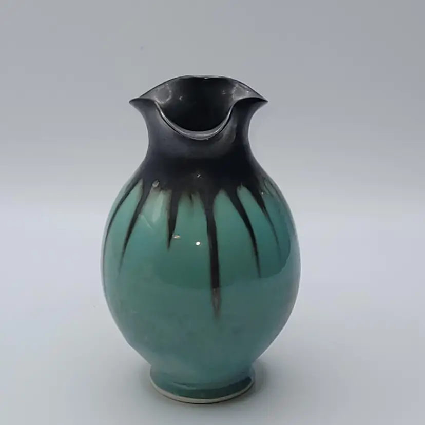 Edgecomb Potters Black/Green Acadia Ruffled Rim Harmony Vase 4 1/2"