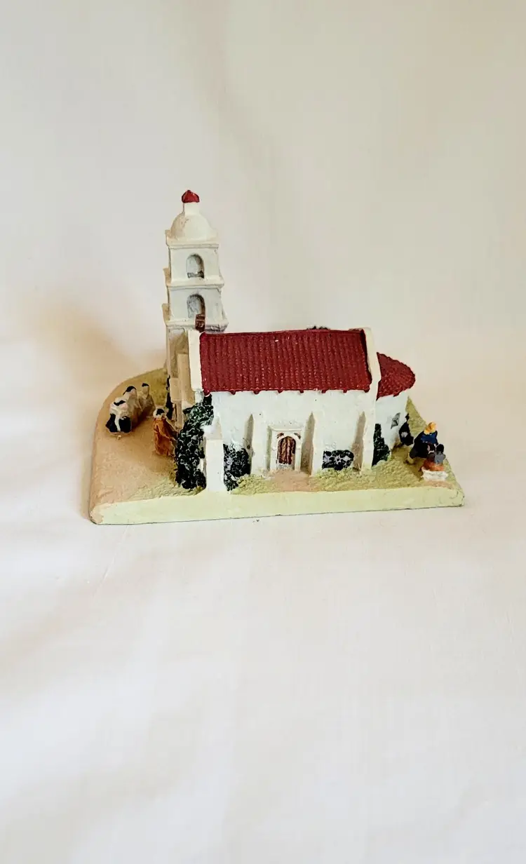 Mission Santa Elena Figurine – Pueblo Encantado Collection