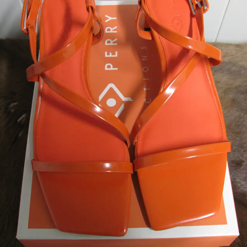 Katy Perry The Wandering Sandal NIB