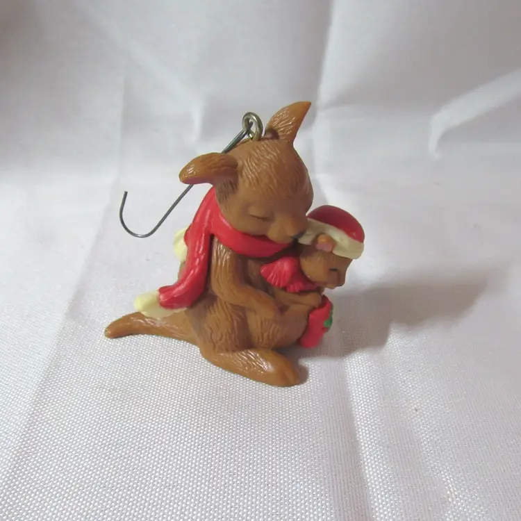 Vtg Avon 1983 Hoppy Holidays Christmas Ornament - Kangaroo w/Joey
