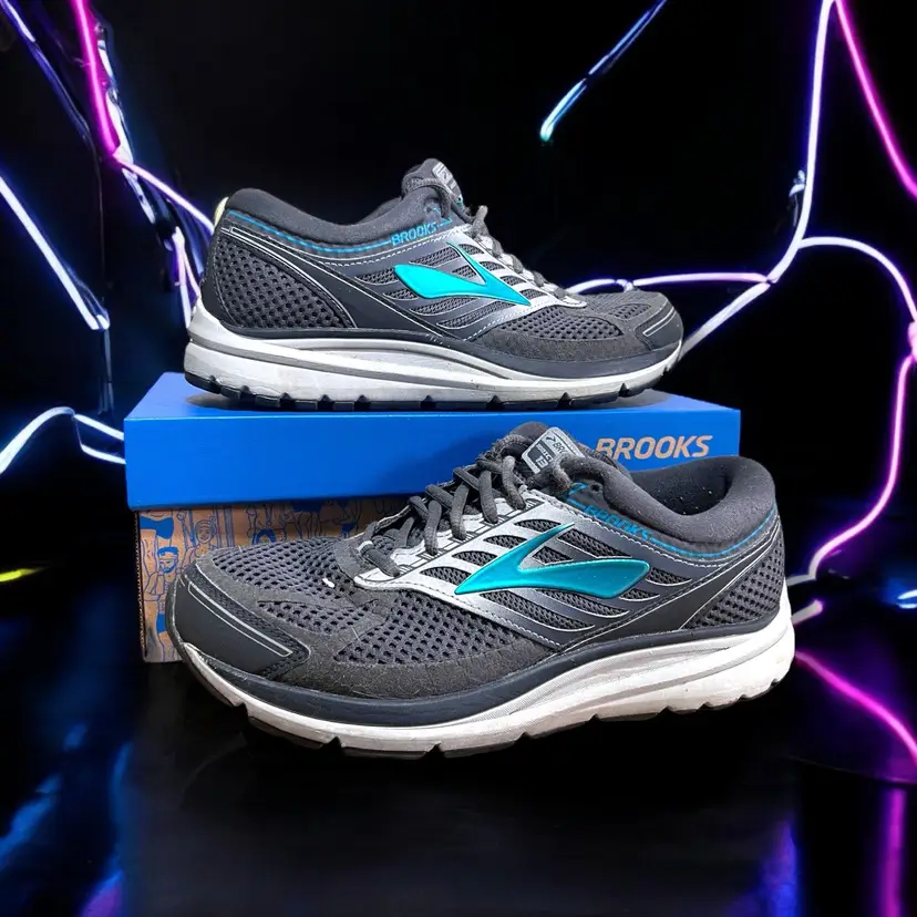 Brooks Addiction 13 Womens Running Shoes Medium (B) Size 10 Sky Blue/Gray