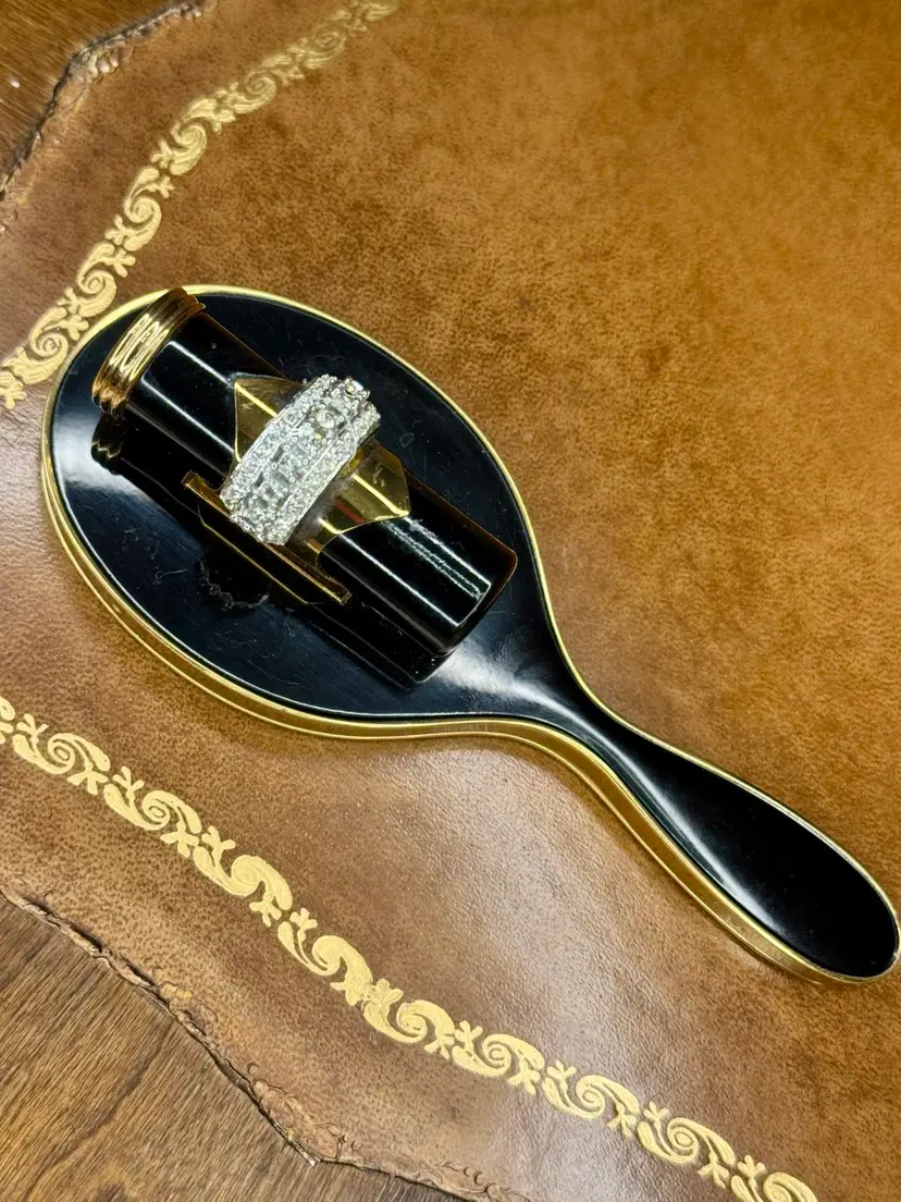 😻 vintage hand-held mirror w/black & gold finish & built-in lipstick holder