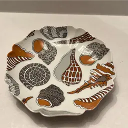 Fitz and Floyd sea shell plate 6” wide