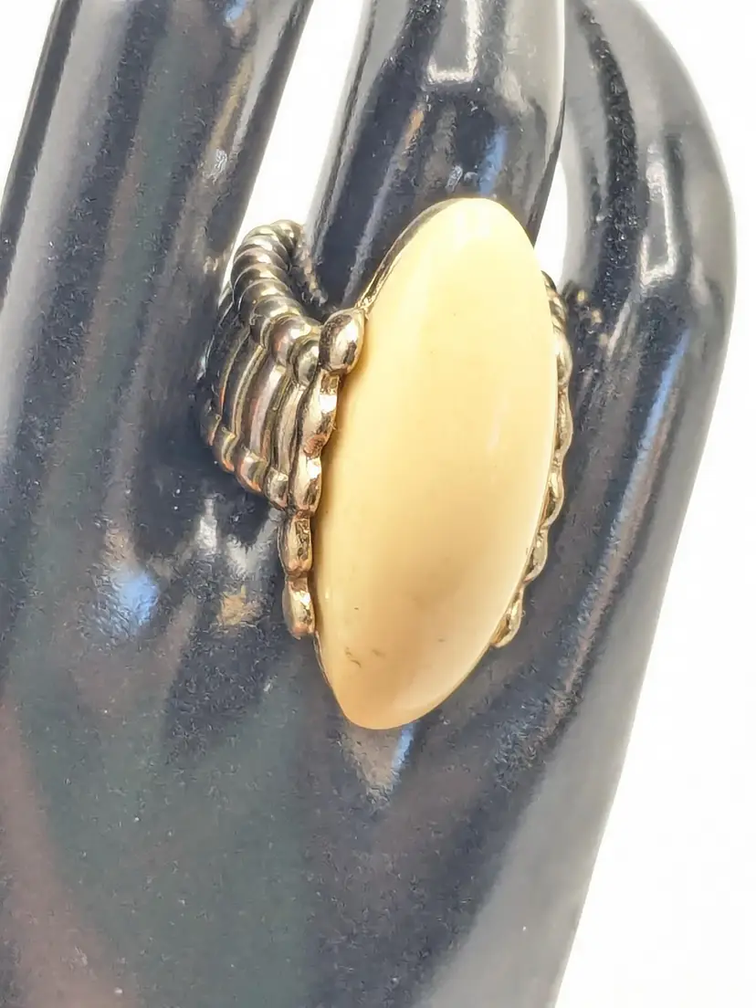 Chunky Cream Color Glass Stone Statement Ring Gold Tone