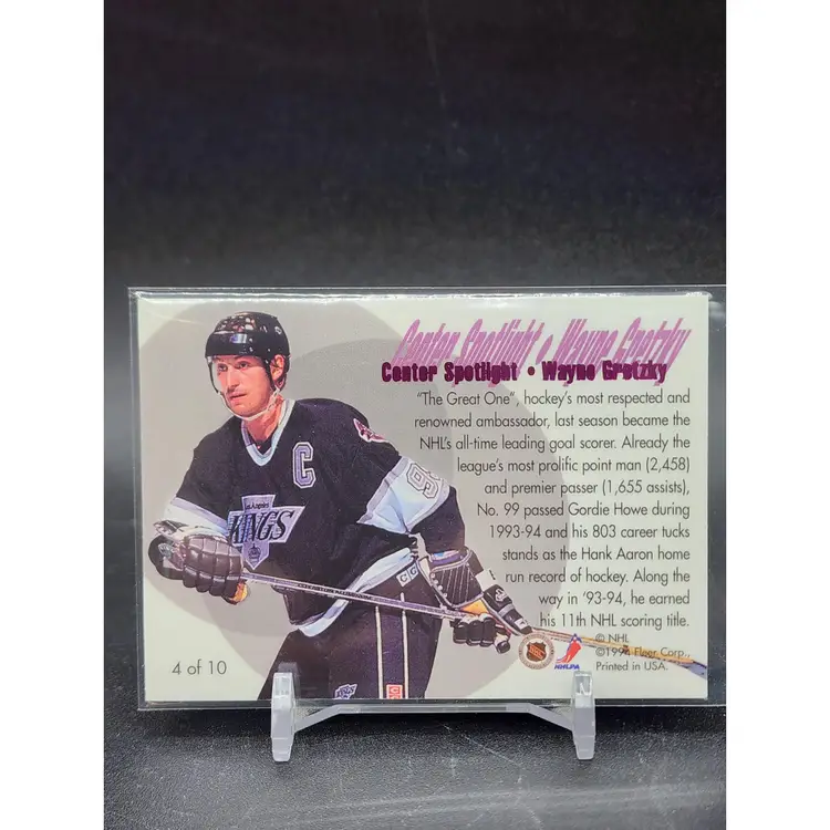 1994-95 Fleer Flair Centre Spotlight #4 Wayne Gretzky