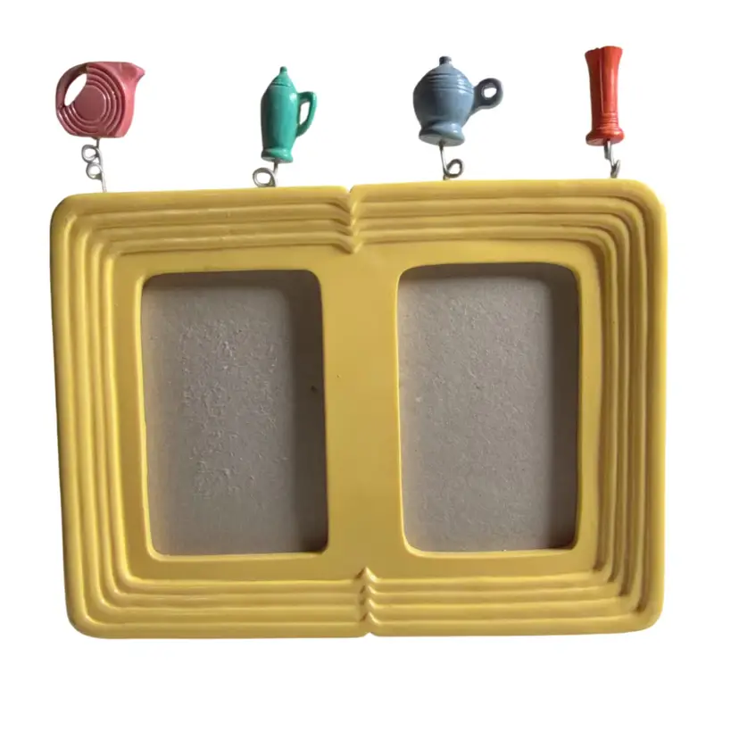 034 Fiesta Molded Plastic Duo Picture Frame 6.25” X 5.75”