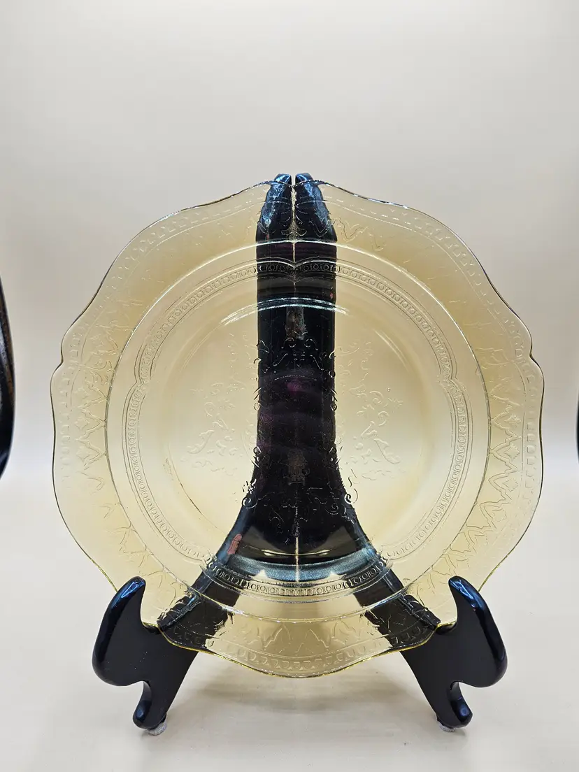 10.75" Federal Patrician Spoke Yellow Depression Glass Plate