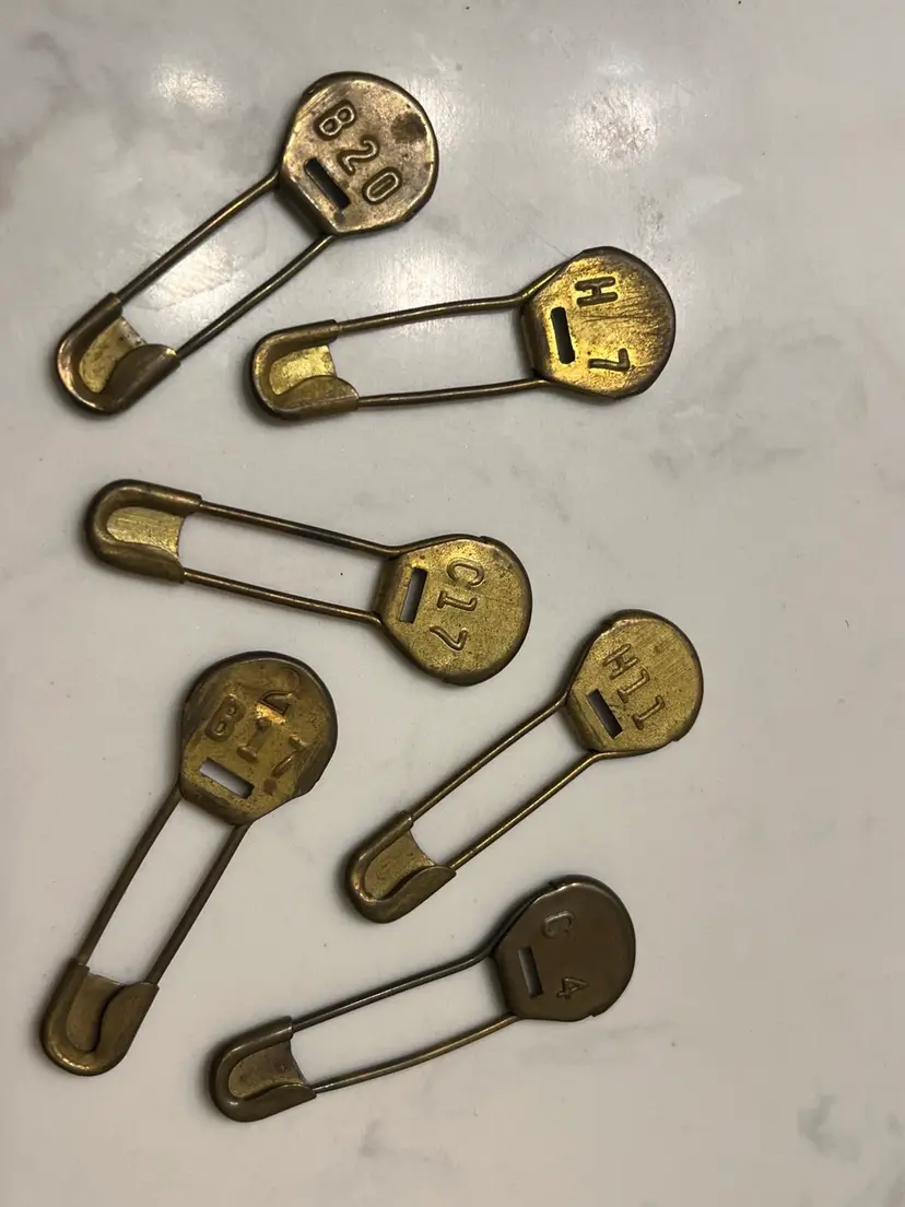 #01 - Y- Antique Safety Pin Laundry Key Ring Duffle Tag.   Set Of 6  Laundry Number Tag
