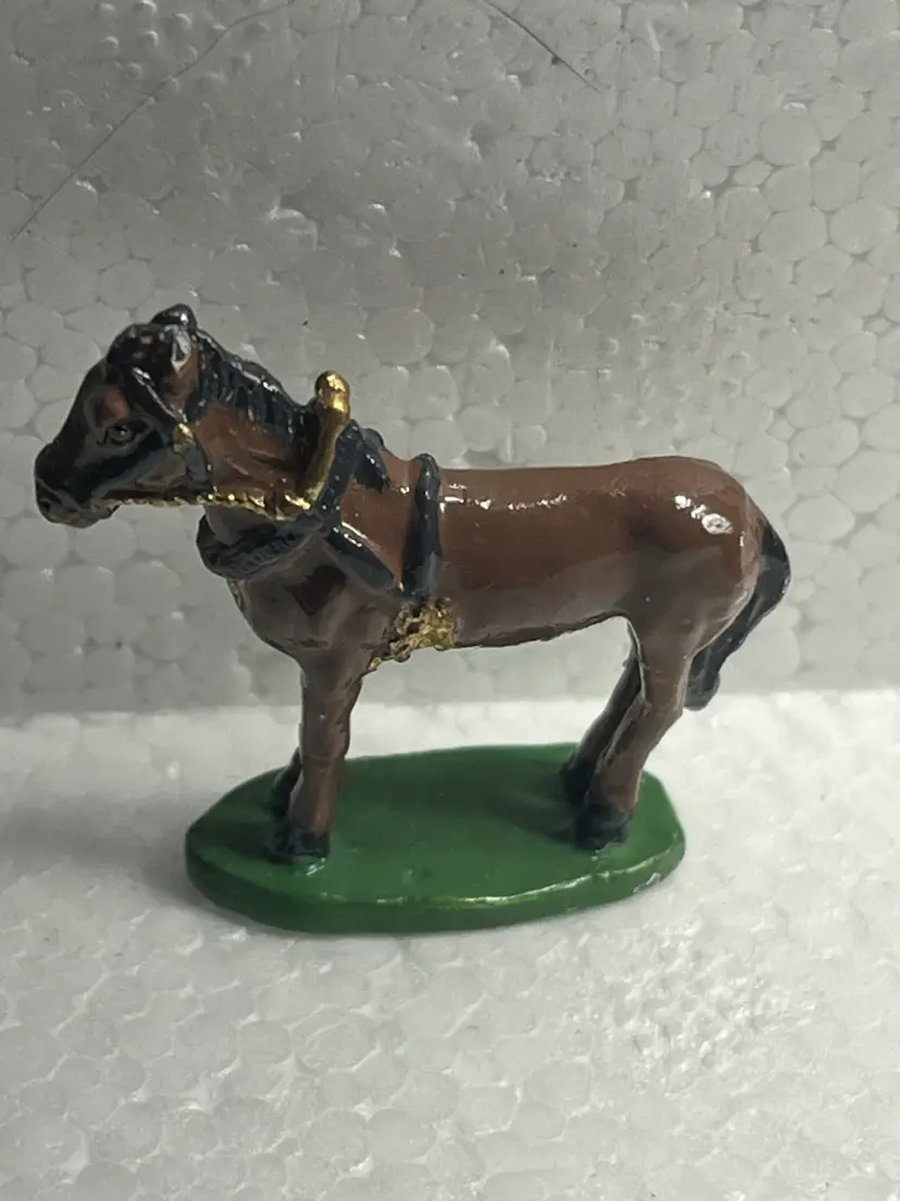 Liberty Falls Hand Painted Pewter Figurine As Pictured