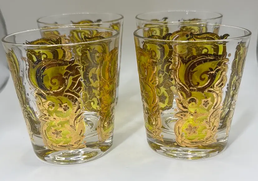 Mid-Century Modern Gold Scroll Rocks Glasses  3 1/4” High Set of 4