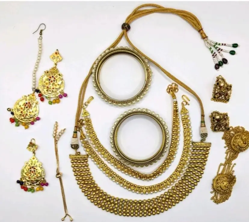 Fantastic Fancy & Intricate Gold Tone Jewelry