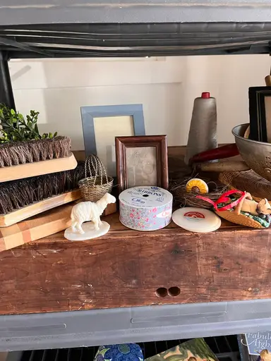 Quick Pop Up Shop The Shelves!