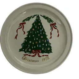 1978 Christmas Saucer