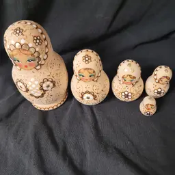 Russian Nesting Dolls Made in USSR Set of 5 5.5 in Tall