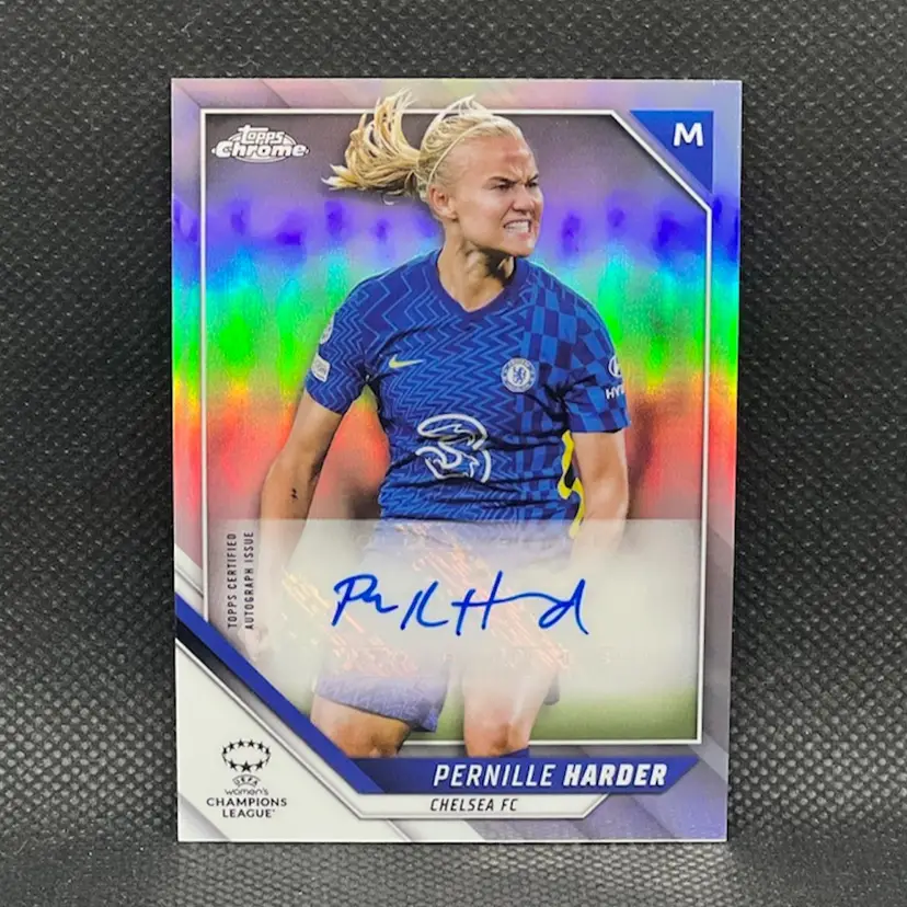 Pernille Harder 2021/22 Topps Chrome UEFA Women Autograph Soccer Card