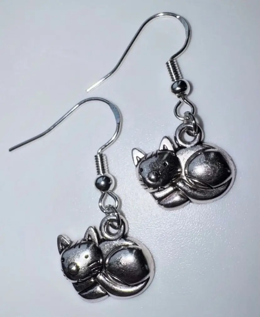 Cat Kitten Kitty Charm Handmade Dangle/Fishhook Earrings