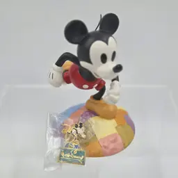 WDCC Mickey Mouse Thru the Mirror on Top of the World Sculpture with Cloisonné Pin