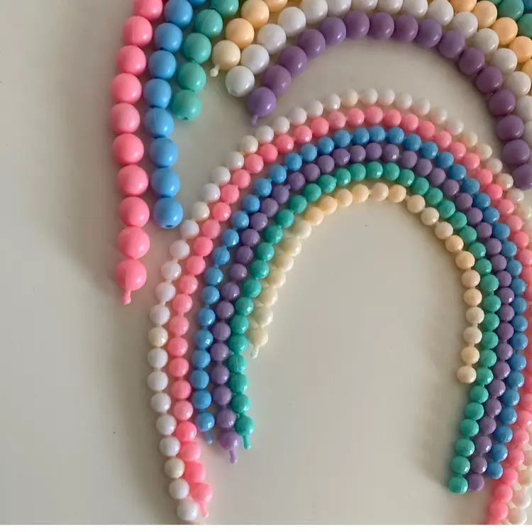 Large Lot Of 400 Vintage Pop Beads In Pastels - 2 Sizes