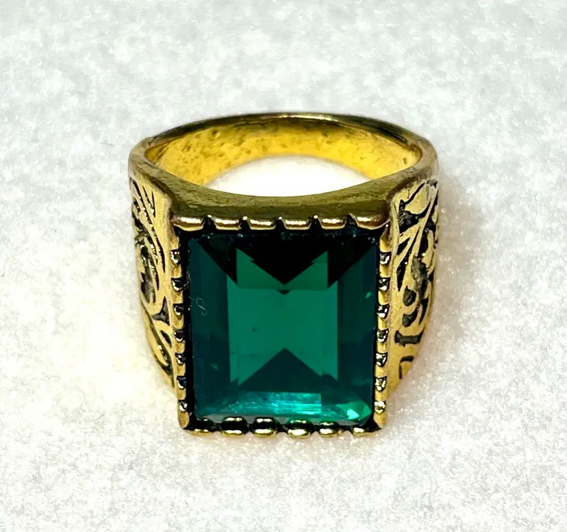 Gold Tone with Faceted Green Gem. Size 9.5