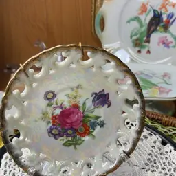 Floral Hanging Plate