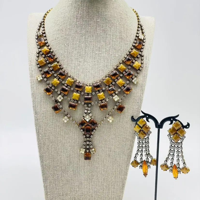 HUSAR D Vintage Rhinestone Jewelry Set Gold Tone Collar Necklace and Earrings