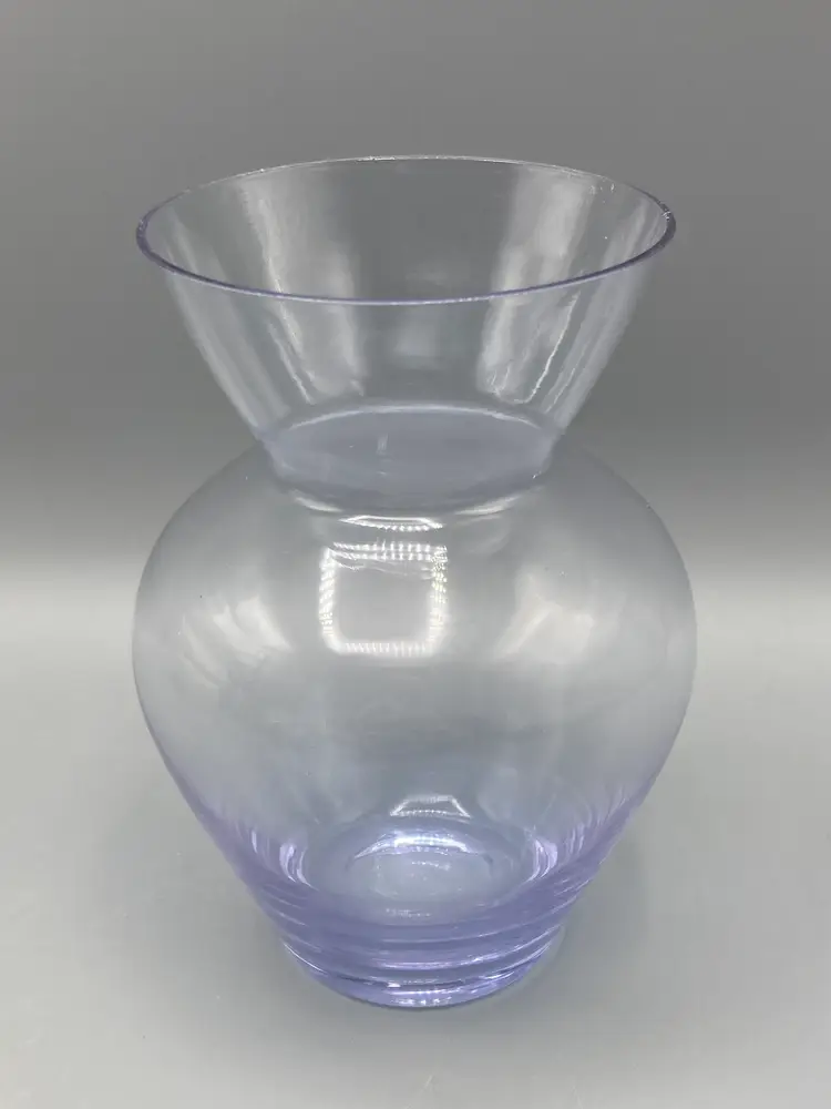 Neodymium / Alexandrite Small Glass Classic Vase - 5" Tall