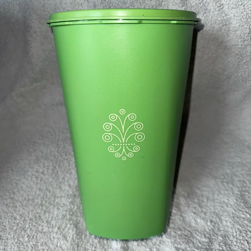 Vintage Tupperware Servalier 16 Cup Food Canister With Lid Apple Green #1222-3
