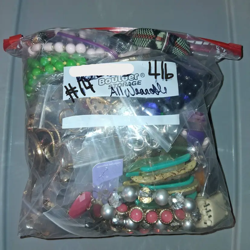 COSTUME JEWLERY 4 lbs MYSTERY ALL WEARABLE VTG to MOD Ea. Bagged! Resell/Keep #14