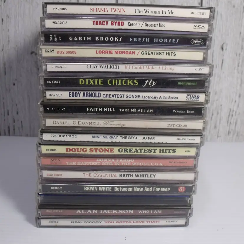 Lot Of 17 Country Music CDs Artists Alan Jackson Shania Garth